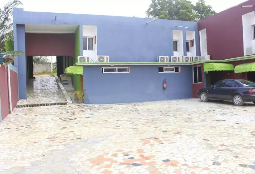 تختخواب و صبحانه Résidence Hôtel Phivare