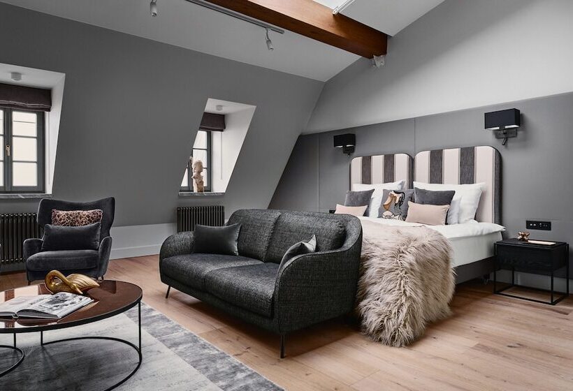 H15 Luxury Palace   Destigo Hotels