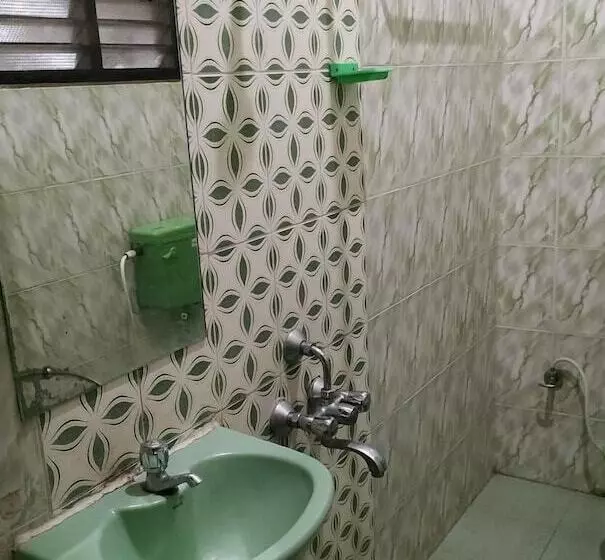 Hotelli Barnabas Homestay