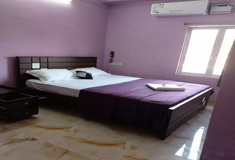 هتل Beach Ac Rooms