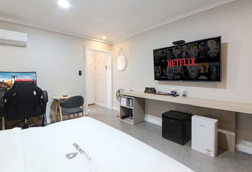 בית מלון כפרי Continew