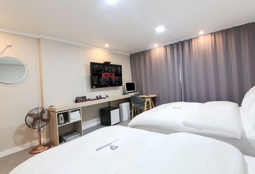 בית מלון כפרי Continew