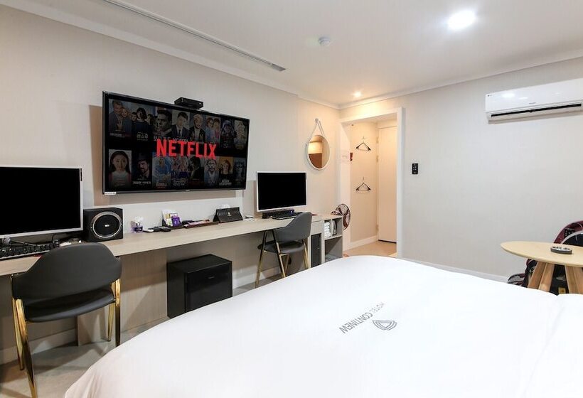 בית מלון כפרי Continew