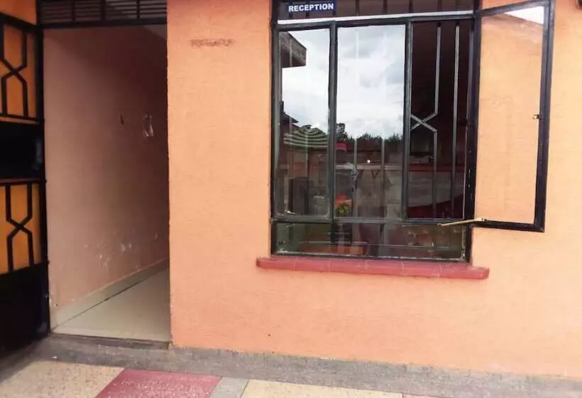 هتل Eastward Garden