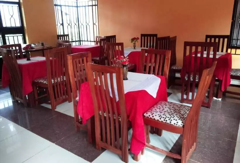 هتل Eastward Garden