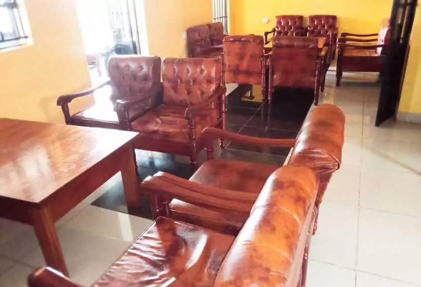 هتل Eastward Garden