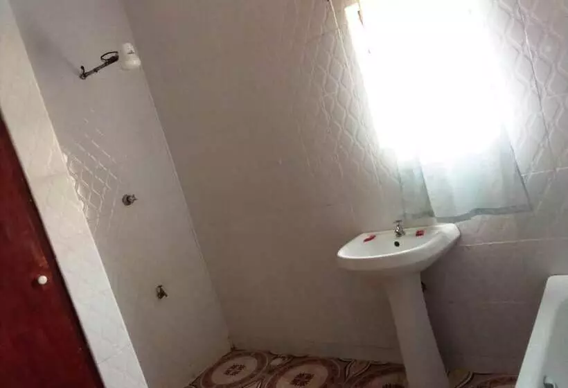 هتل Eastward Garden