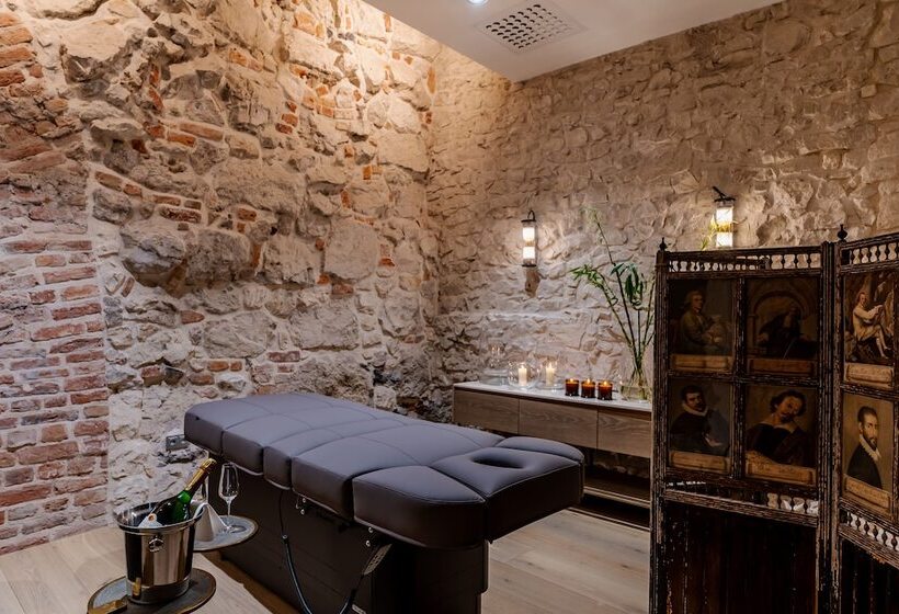 H15 Luxury Palace   Destigo Hotels