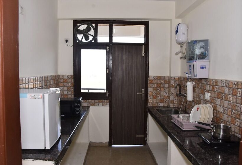 בית מלון כפרי Presidia Heights Apartment