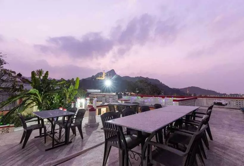 ホテル Sanand Heritage Mount Abu