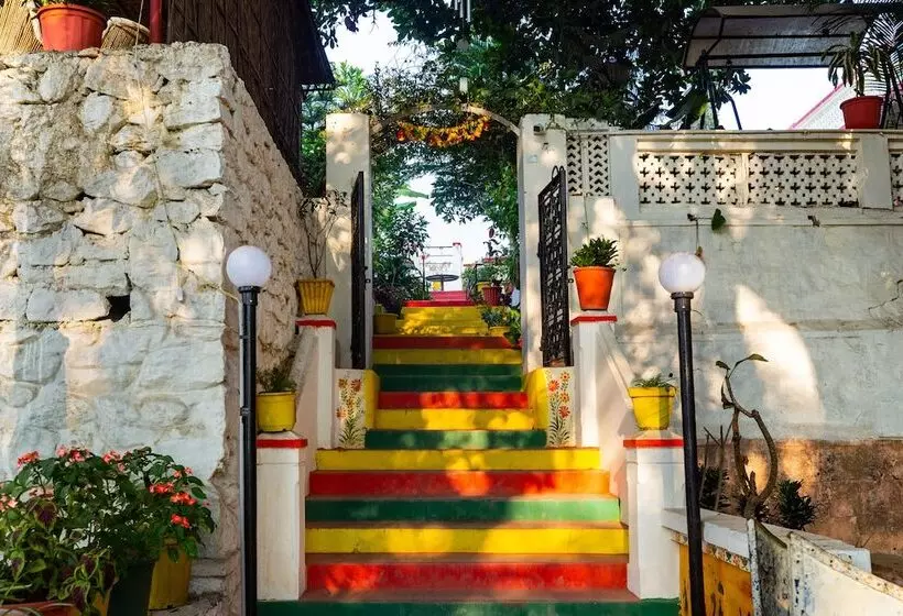 ホテル Sanand Heritage Mount Abu