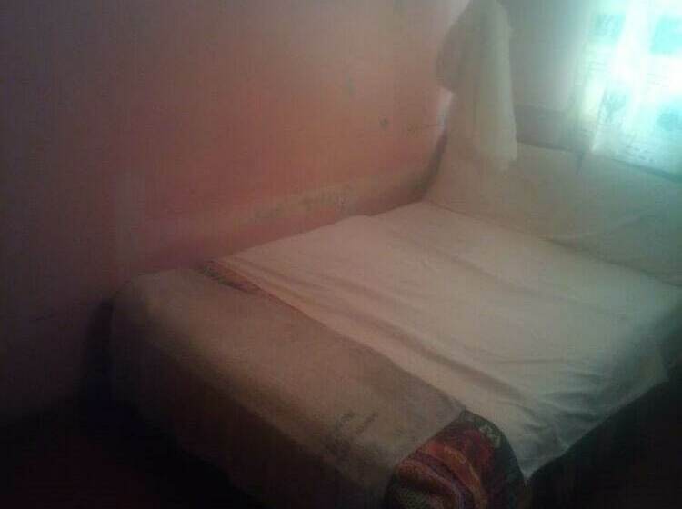 هتل South Tetu Guest House