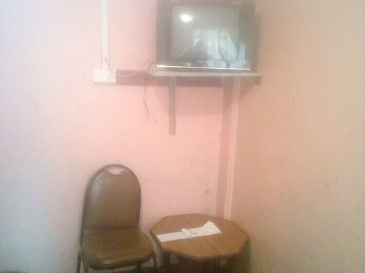 هتل South Tetu Guest House