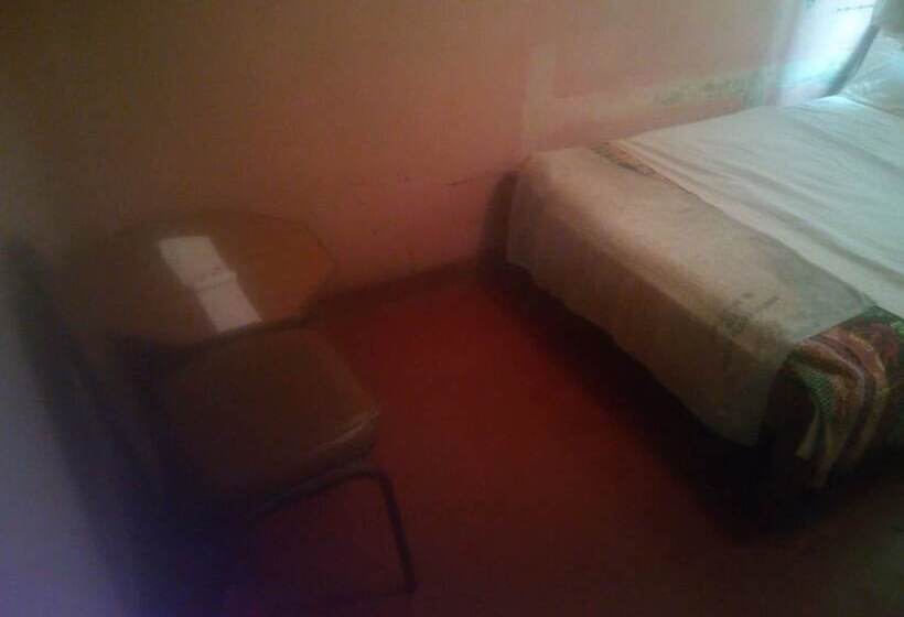 هتل South Tetu Guest House