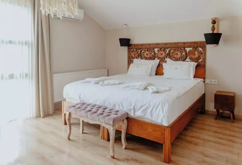 Myhouse Urla Butik Otel