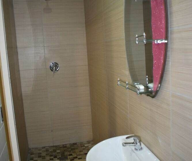 بنسيون Fairdeal Guest House