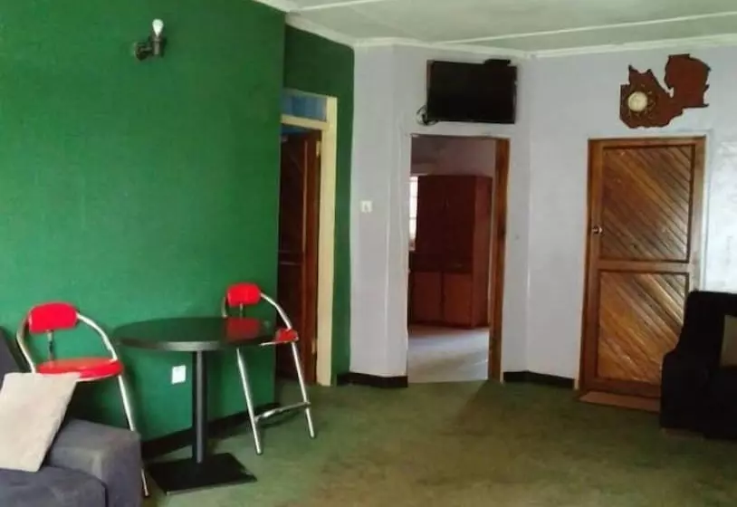 پانسیون Lindsay Executive Lodge