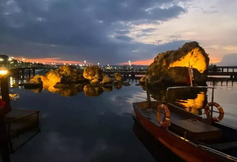 Majatalo Lotus Restaurant & Home