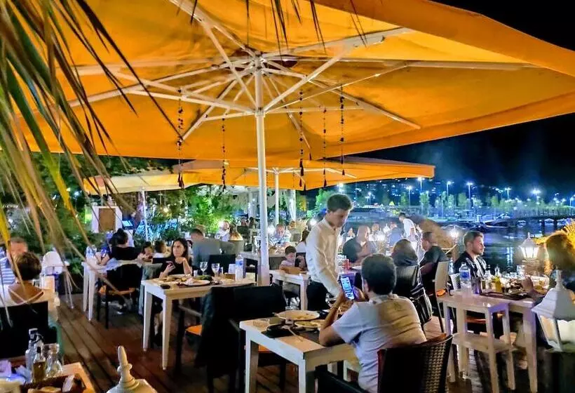 Majatalo Lotus Restaurant & Home