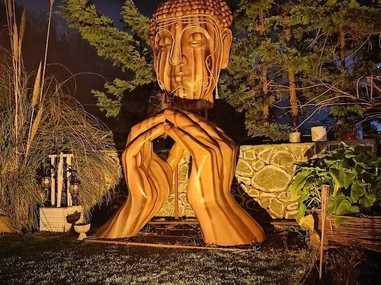 Majatalo Lotus Restaurant & Home