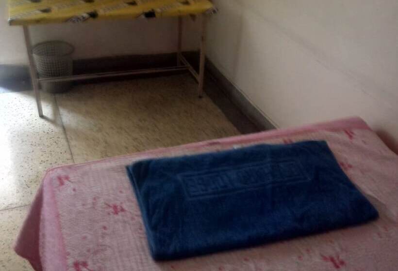 پانسیون Orchards Lodge