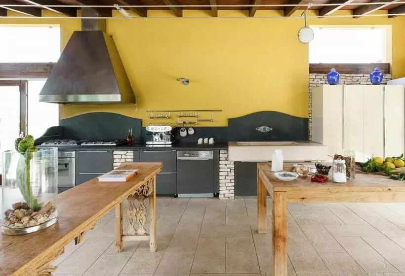 ベッドアンドブレックファースト Cocciu D Amuri