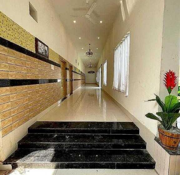 Hotel O Vaikunth Radhika Farm