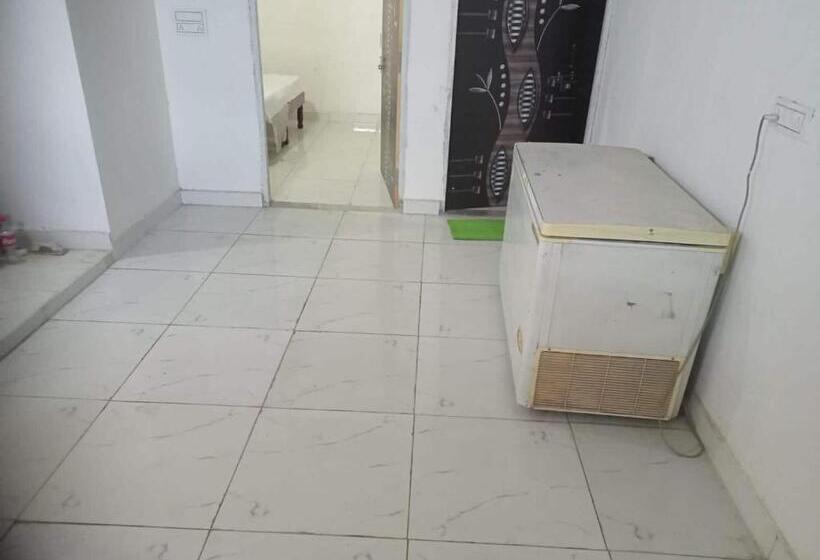 Hotel Pop 82146 Thikana