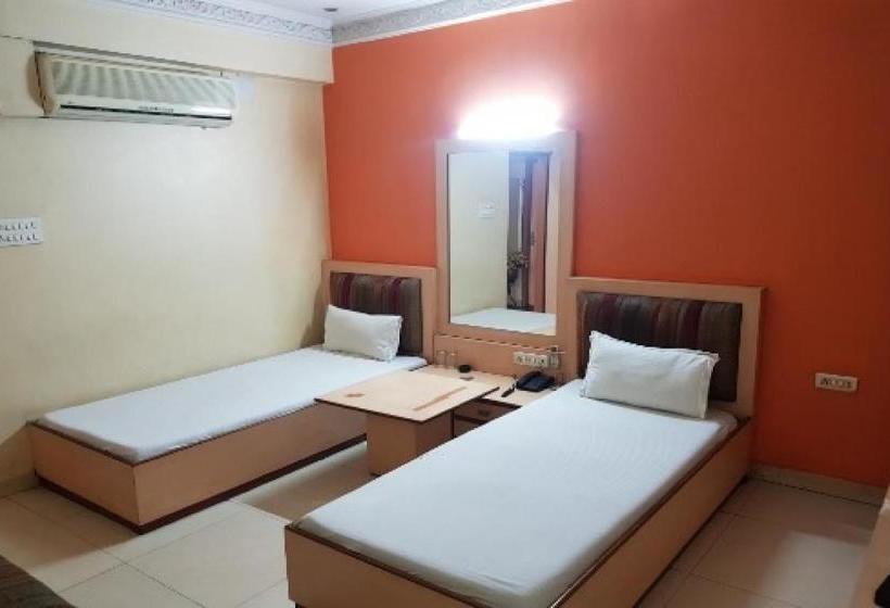 בית מלון כפרי Spot On 78566  West View