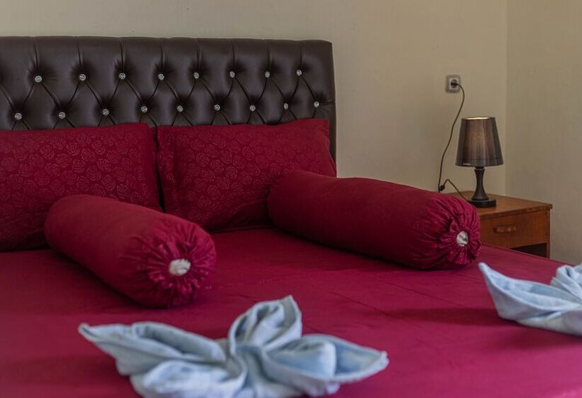 Отель Teras Sawah Guest House Syariah