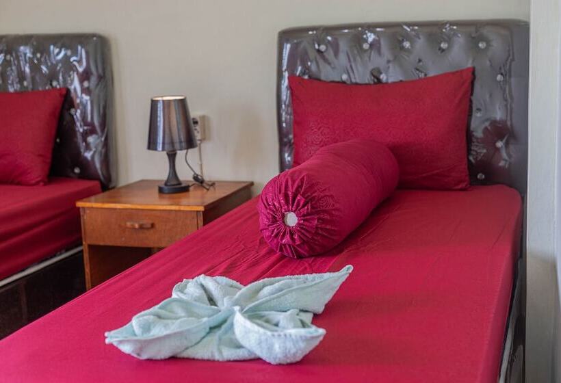 Отель Teras Sawah Guest House Syariah