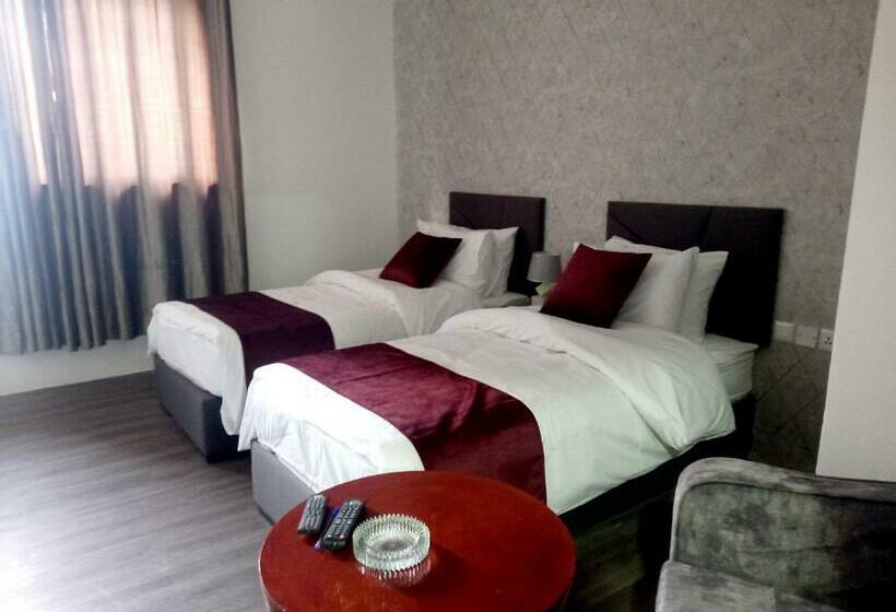 هتل Twins Downtown