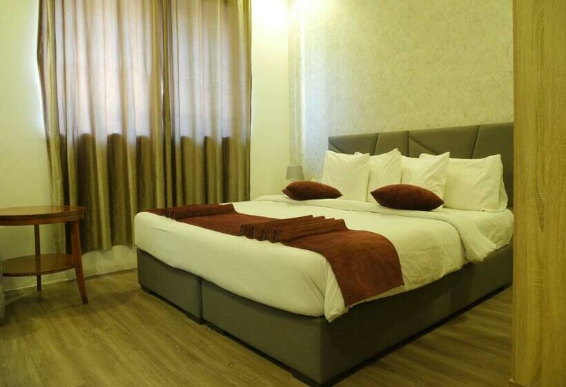 هتل Twins Downtown