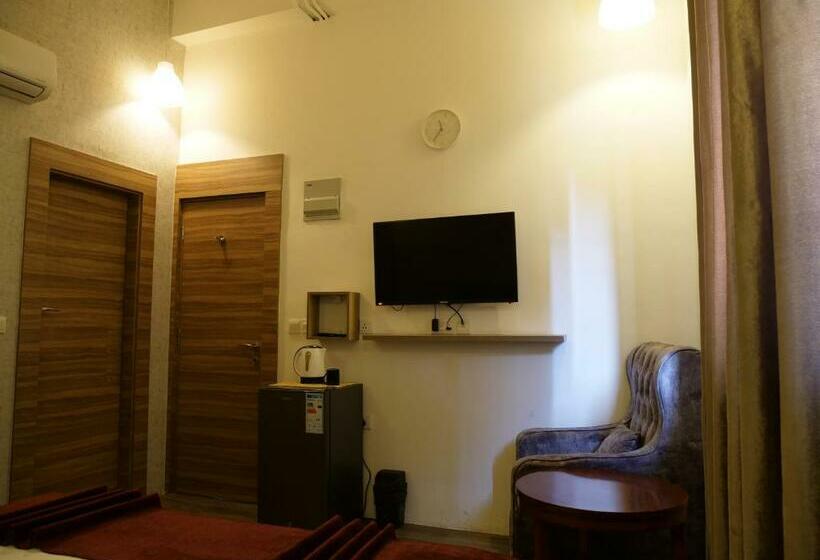 هتل Twins Downtown