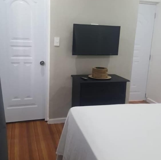 پانسیون Room In Guest Room Casa Docia Samana Standard Double Room 4