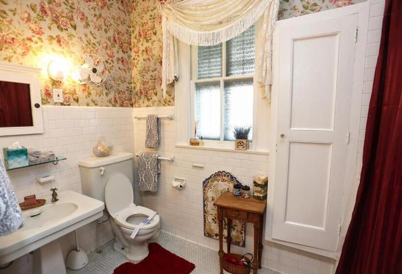 تختخواب و صبحانه Virginia Point Inn