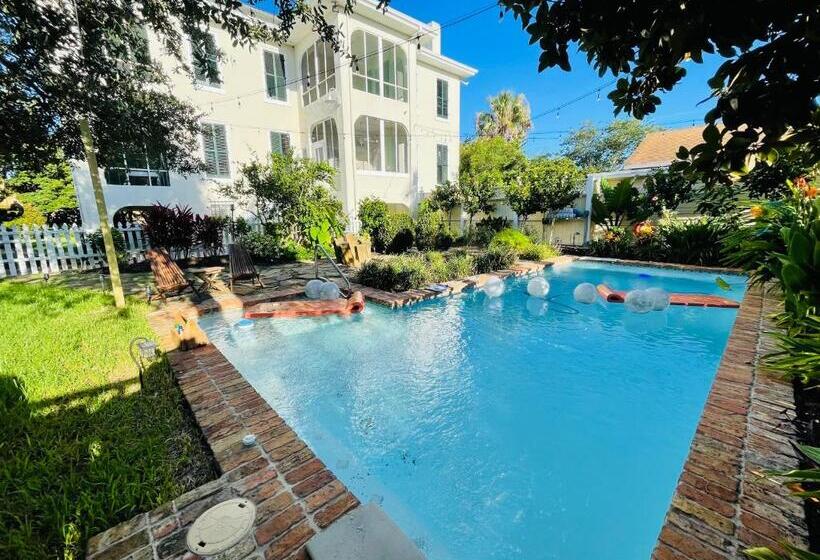 تختخواب و صبحانه Virginia Point Inn