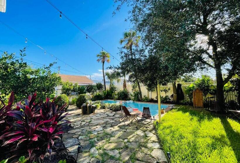 تختخواب و صبحانه Virginia Point Inn