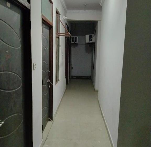 Hotel B Shivji & Garden Restaurant