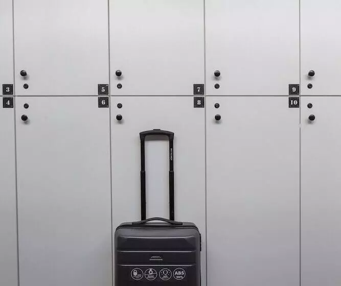 Capsule Hotel Constellation 89
