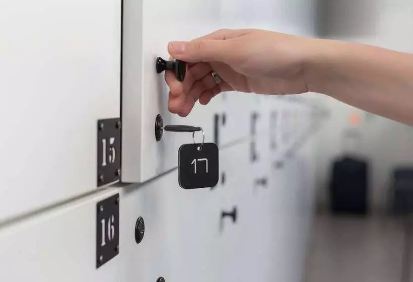 Capsule Hotel Constellation 89