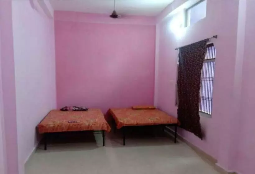 Hotelli Maheshwari Bhavan By Wb Inn