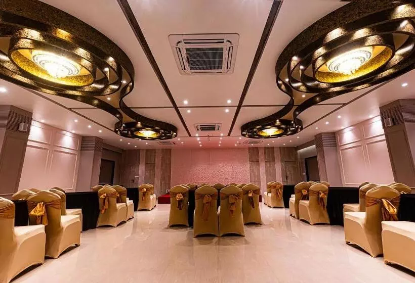 Hotelli Regenta Inn Sambalpur, Farm Road