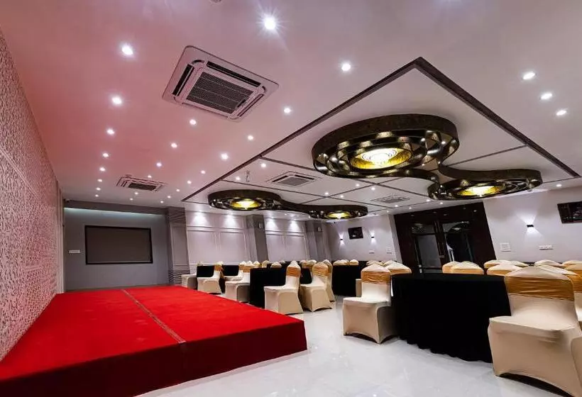 Hotelli Regenta Inn Sambalpur, Farm Road