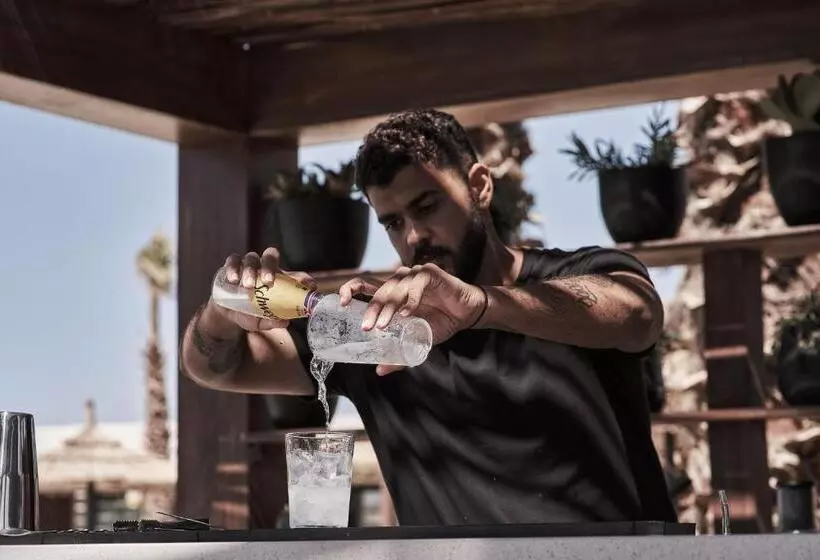 استراحتگاه Casa Cook North Coast    Adults Only