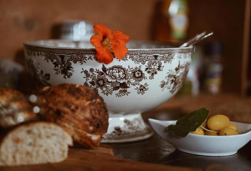 Aamiaismajoitus (B&B) Axatorpsgården