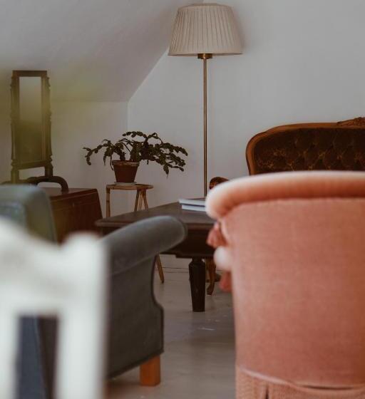 Aamiaismajoitus (B&B) Axatorpsgården