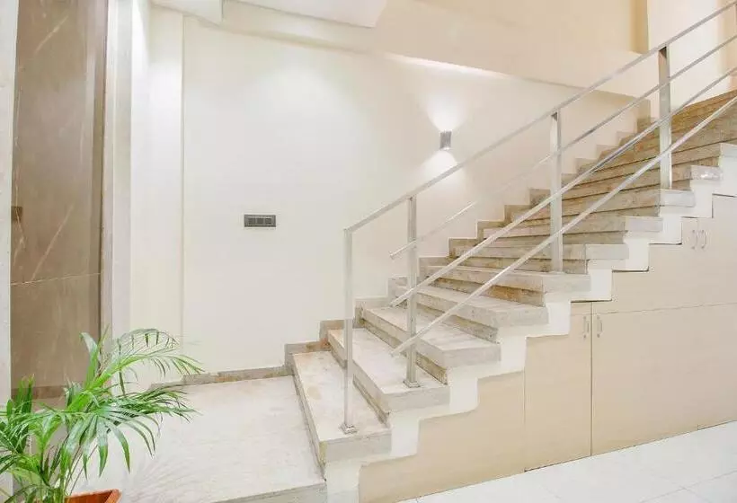 Fabhotel Harriot