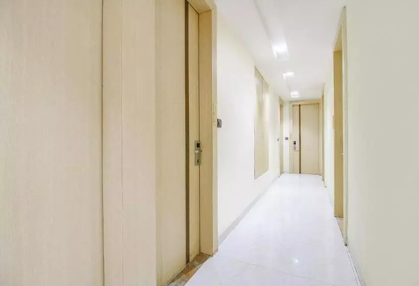 Fabhotel Harriot