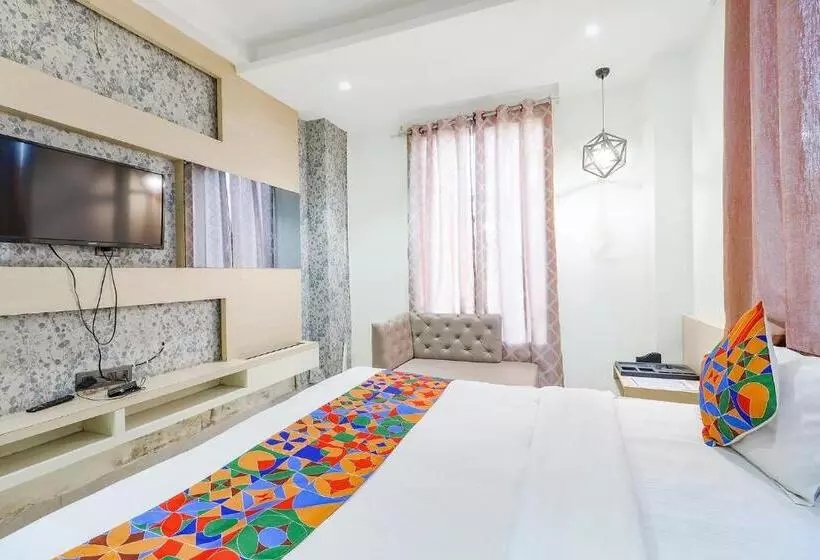 Fabhotel Harriot